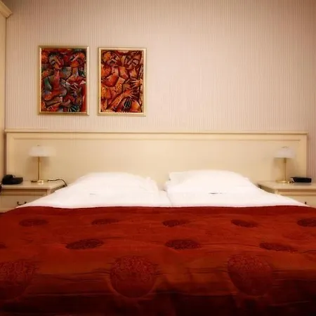 St. George Hotel